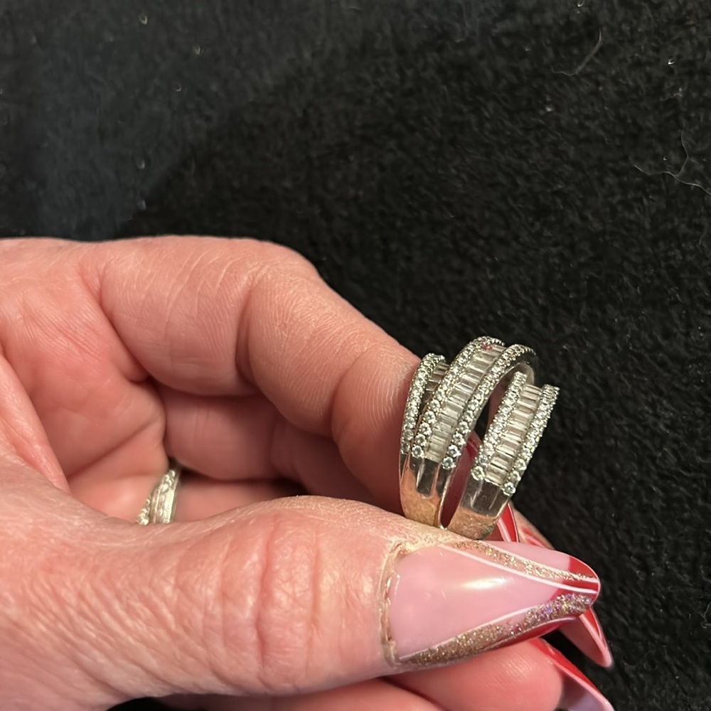 Ring - Picture 4 of 5